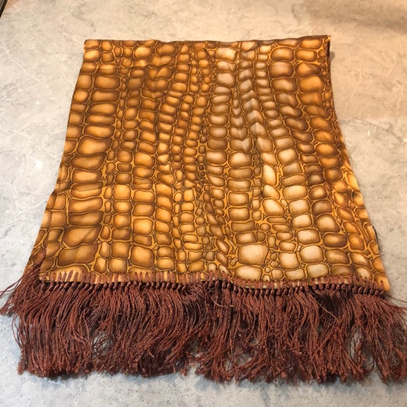 Bundle of 8 Fun Scarves - Picture 7 of 9